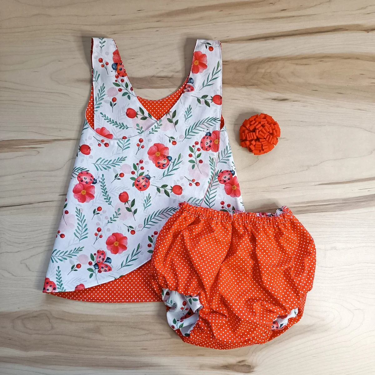 Vestido reversible flores para niñas de entre 1 y 4 años - Imagen 5