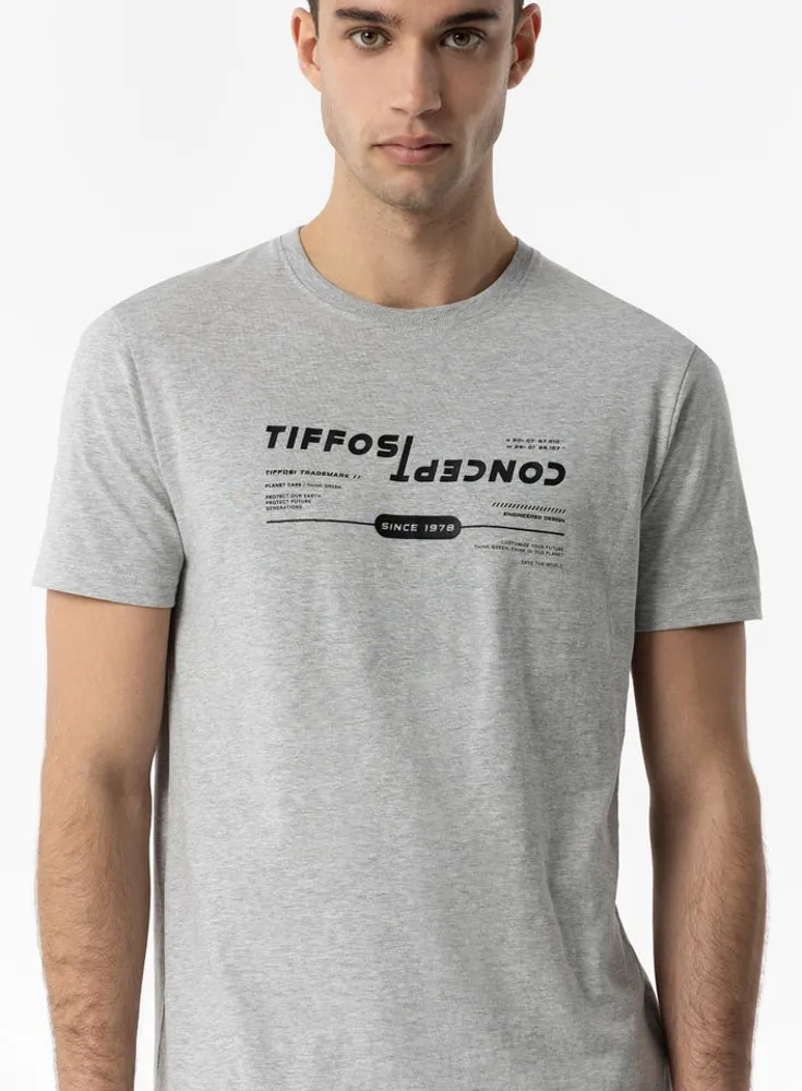 Camiseta Gris Estampado Relieve - Imagen 3