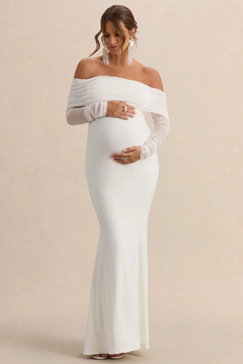 Pretty Perfect | Vestido largo Bardot de premamá blanco con fruncido y malla - Imagen 2