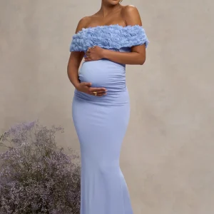 Inflorescence | Vestido Largo Premamá Azul Empolvado con Detalle Floral y Escote Bardot