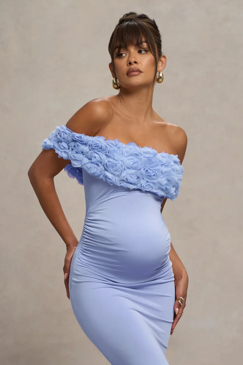 Inflorescence | Vestido Largo Premamá Azul Empolvado con Detalle Floral y Escote Bardot - Imagen 4