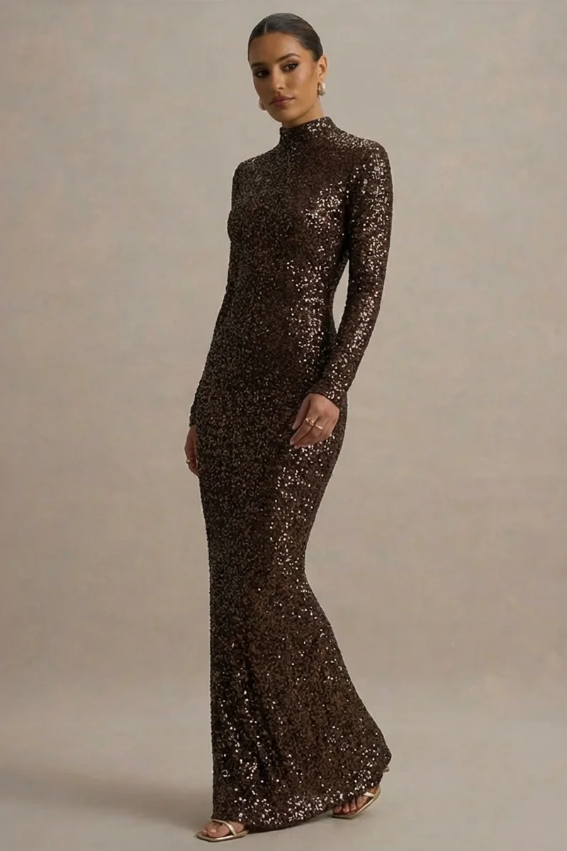 Galaxy | Vestido Largo Marrón de Lentejuelas con Cuello Cisne y Mangas Largas - Imagen 5