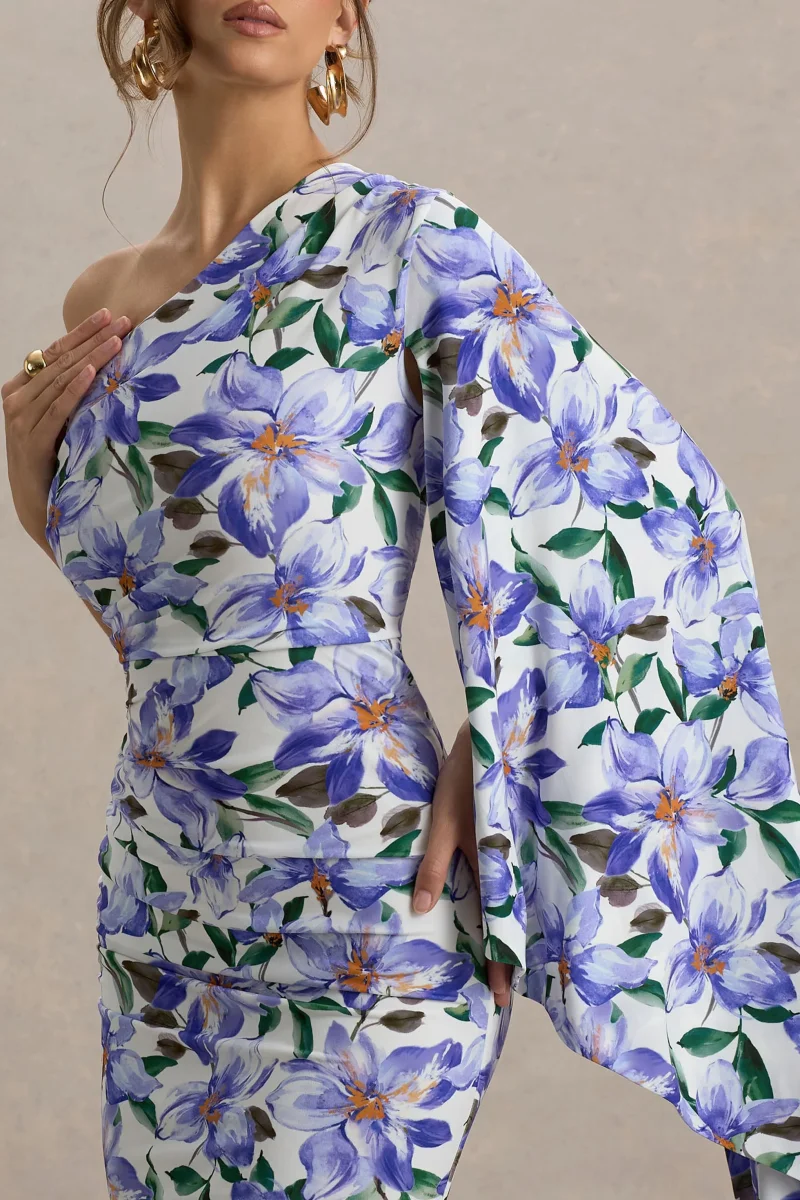 Clementina | Vestido largo con estampado de lirios y manga capa asimétrica drapeada - Imagen 4