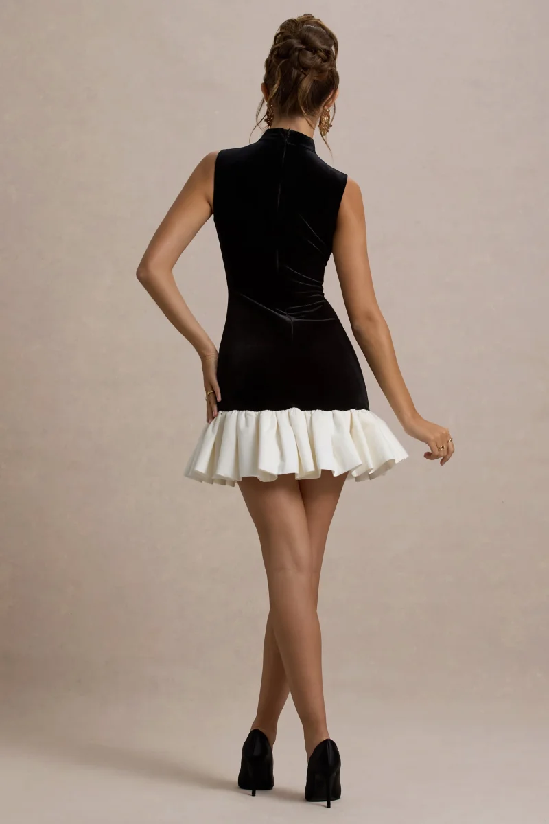 Baxter | Vestido corto de Terciopelo Negro y Blanco con Borde de volante - Imagen 3