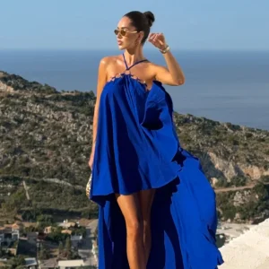 Amiya | Vestido largo de Lino Azul cobalto con escote halter con detalles de aros dorados