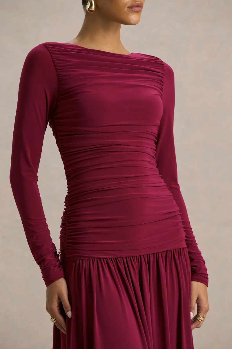 Aniyah | Vestido largo burdeos con mangas largas, Escote con aberturas y detalles fruncidos - Imagen 4