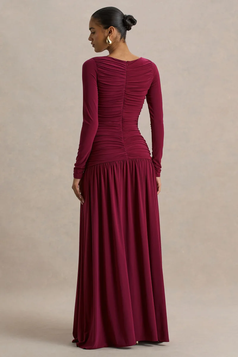 Aniyah | Vestido largo burdeos con mangas largas, Escote con aberturas y detalles fruncidos - Imagen 3