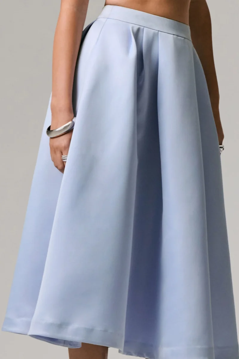Iris | Falda Midi plisada de saten azul - Imagen 7