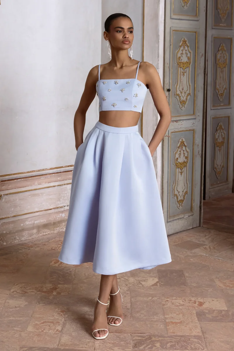 Iris | Falda Midi plisada de saten azul - Imagen 8