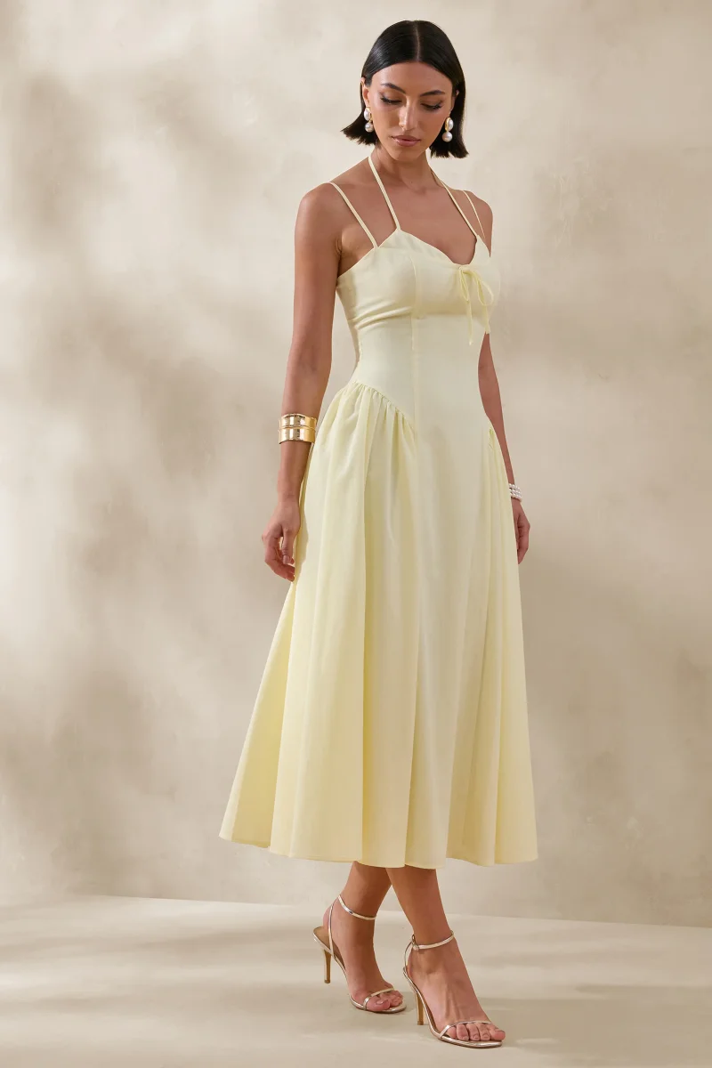 Audrey | Vestido Midi Color Limón Con Escote Corazón Y Detalles Fruncidos - Imagen 5
