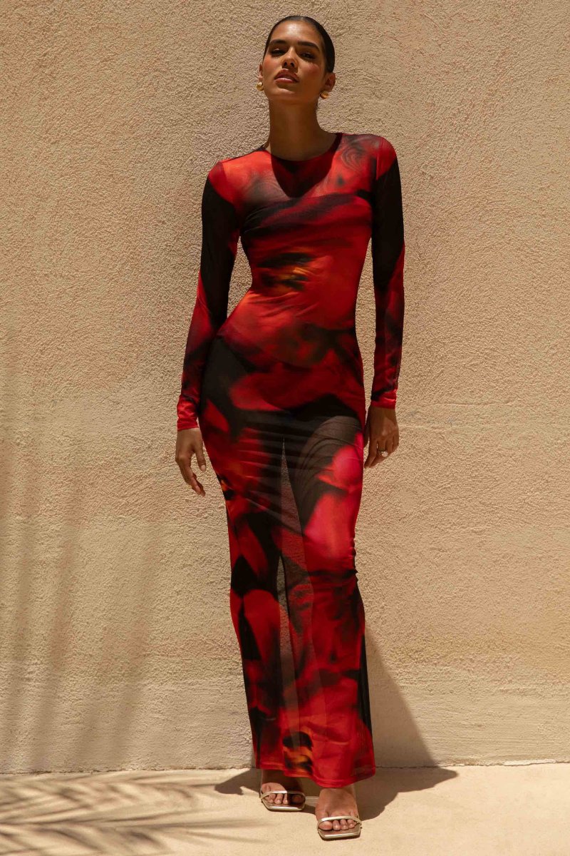 Marcy | Vestido largo entallado de mangas largas con estampado negro y rojo - Imagen 2