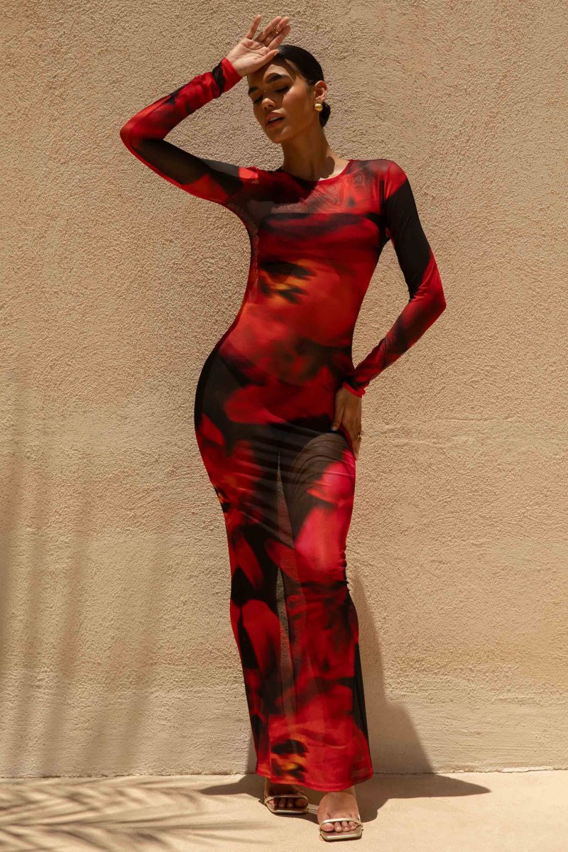 Marcy | Vestido largo entallado de mangas largas con estampado negro y rojo - Imagen 5