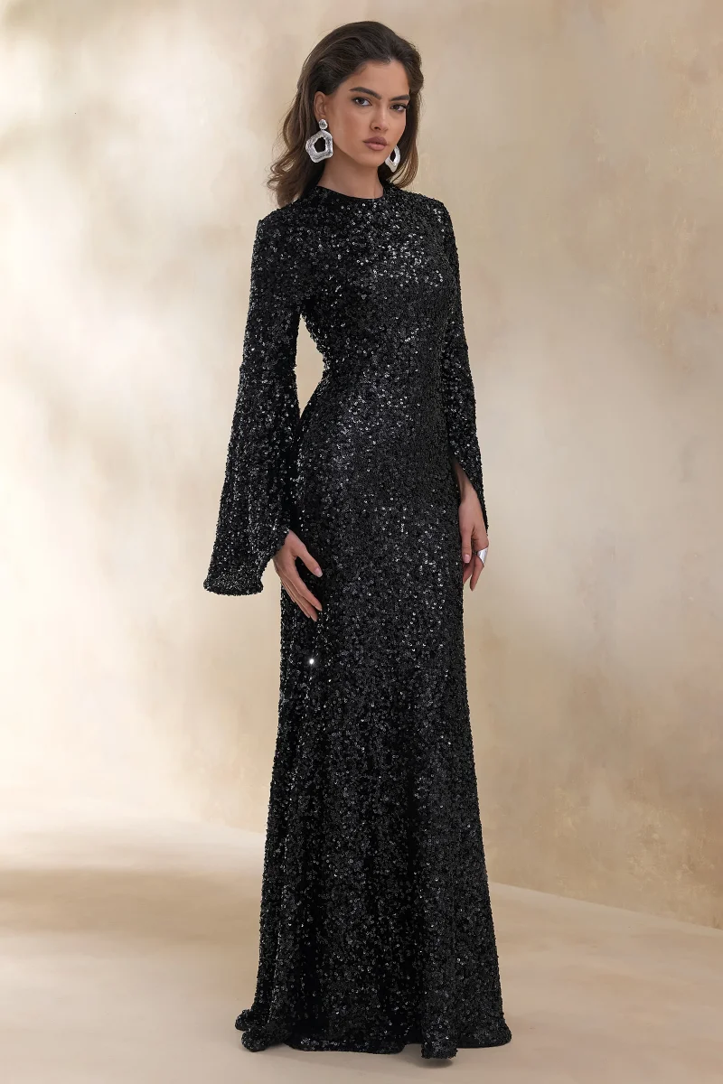 Romea | Vestido Largo Negro de Lentejuelas con Cuello Alto y Mangas Capa - Imagen 5