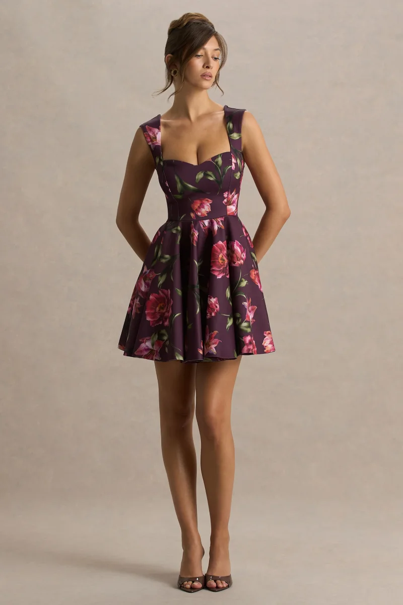 Magic | Vestido Corto Burdeos Con Estampado Floral y Escote Corazón - Imagen 6