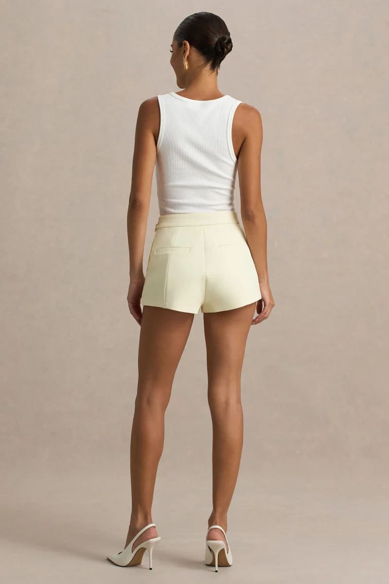 Lina | Shorts Entallados Color Crema - Imagen 4
