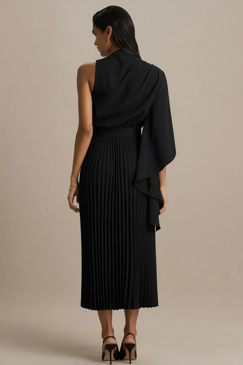 Jimena | Vestido Midi Negro De Manga Larga con Cuello Alto y Detalles Plisados - Imagen 3