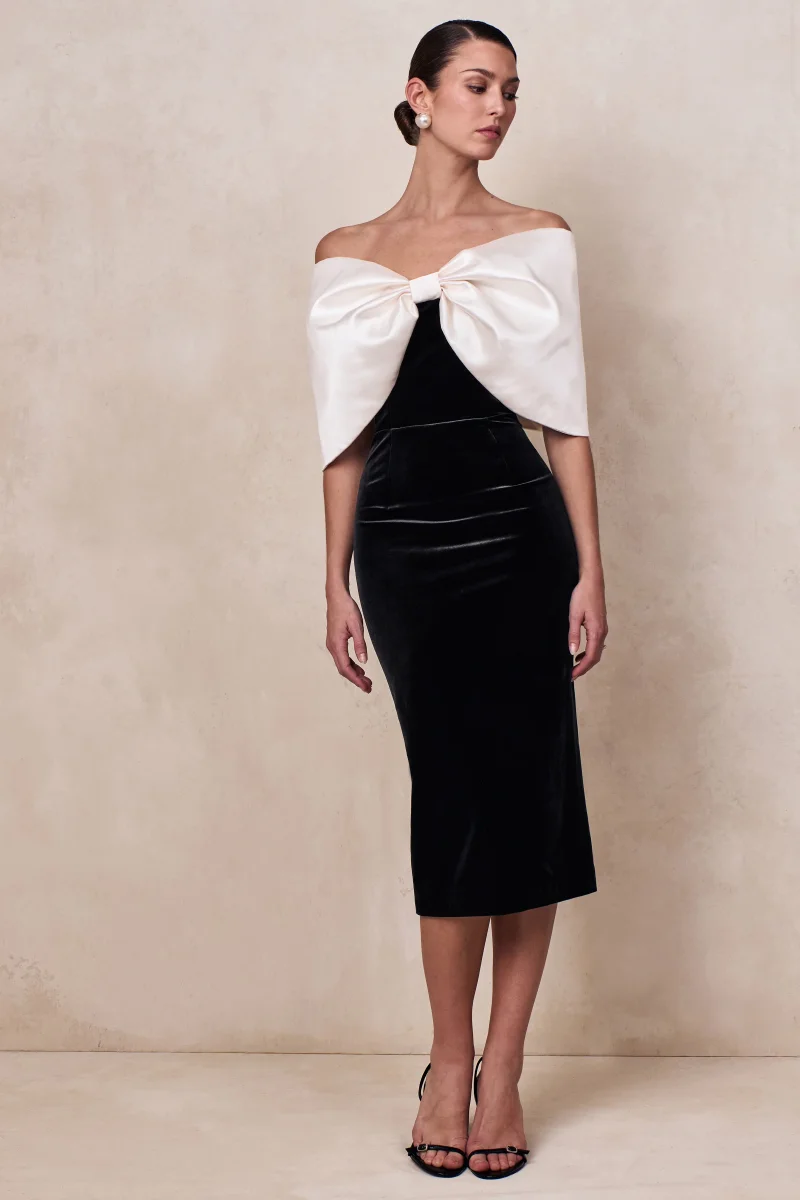 Twilight | Vestido Midi Bardot de Terciopelo Blanco y Negro con Lazo Extragrande - Imagen 5