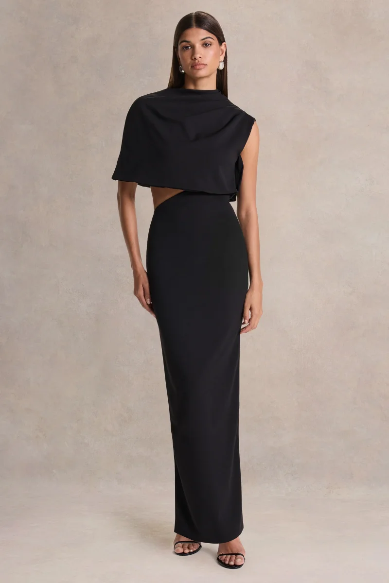 Roseth | Vestido largo negro con cuello alto y manga única con detalles de aberturas