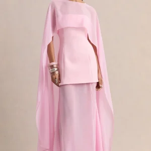 Chessa | Vestido Largo Rosa Claro Con Escote Slashed, Capa Transparente Y Abertura