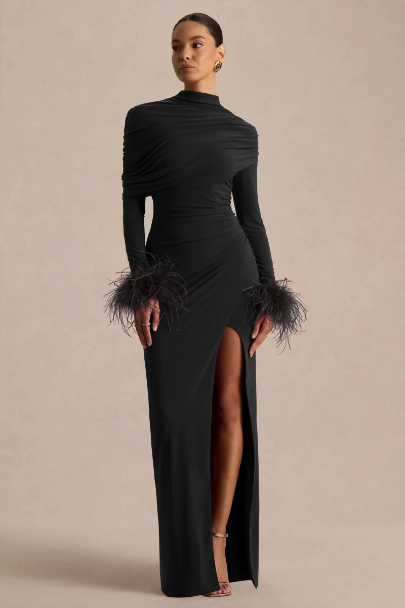 Gatsby | Vestido Largo Negro De Jersey Con Cuello Alto Y Puños Con Plumas