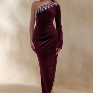 Nyssa | Vestido Midi Burdeos de Cuello Asimétrico con Adornos