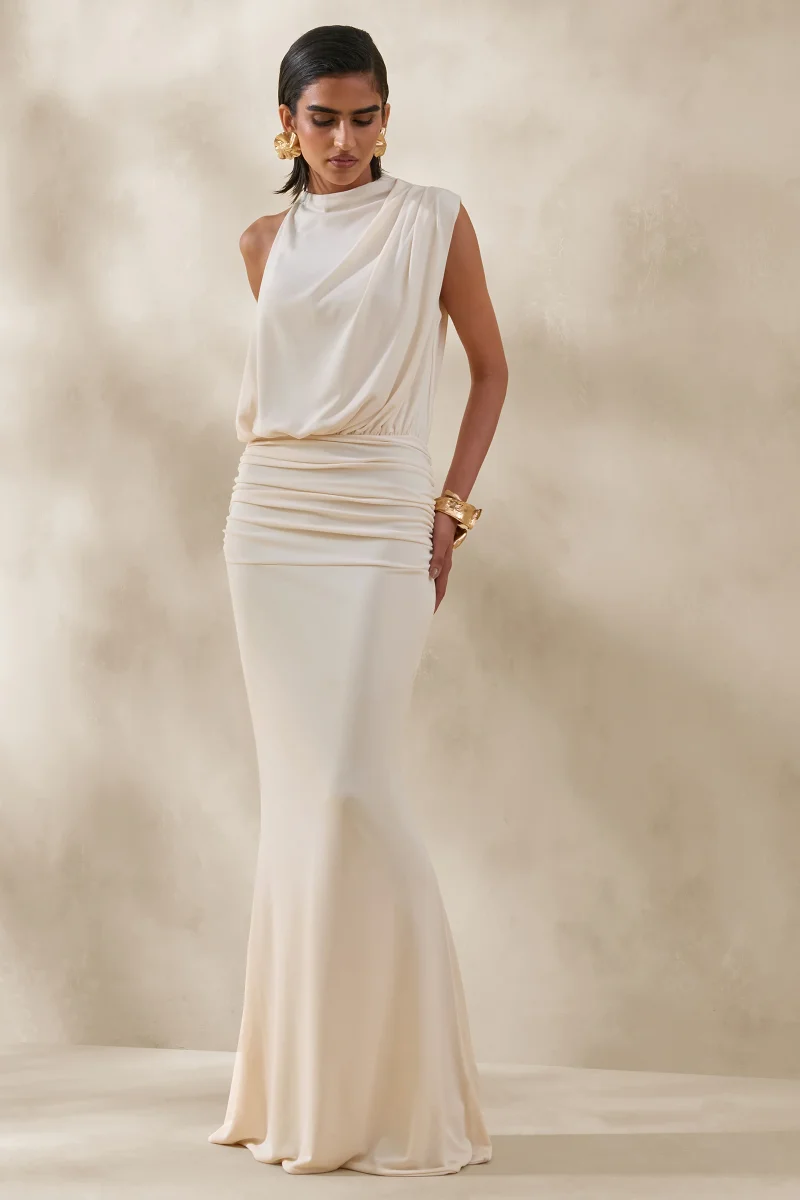 Umaira | Vestido Largo Crema de Cuello Alto - Imagen 5