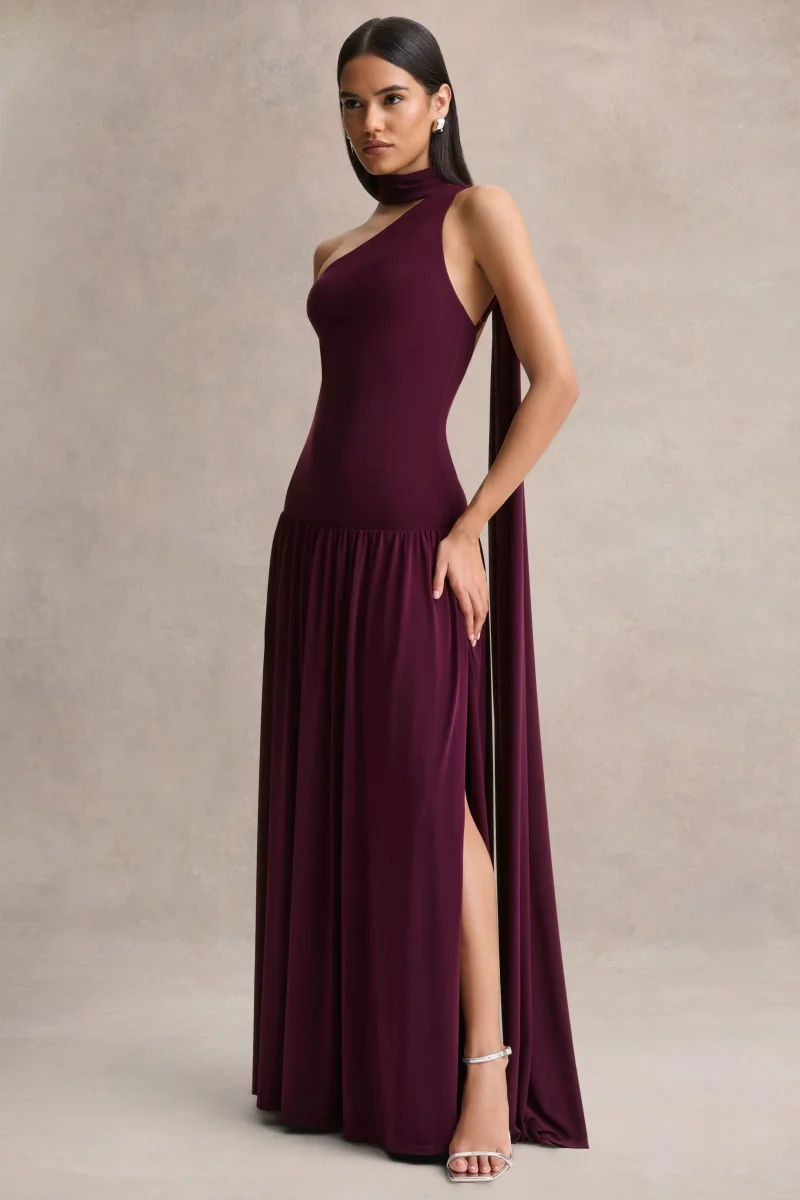 Freesia | Vestido Largo Color Ciruela con Escote Asimétrico y Detalle de Pañuelo - Imagen 5