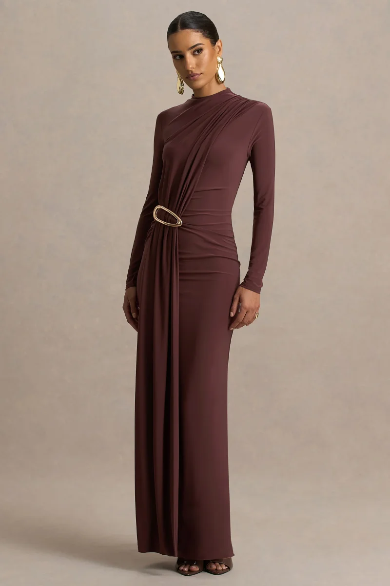 Zadie | Vestido Largo Marrón de Cuello Alto con Detalle Fruncido - Imagen 5