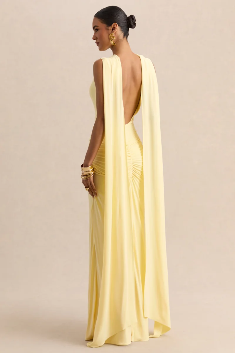 Premiere | Vestido Largo Color Limón Con Escote Barco Mangas Capa Y Espalda Abierta - Imagen 2
