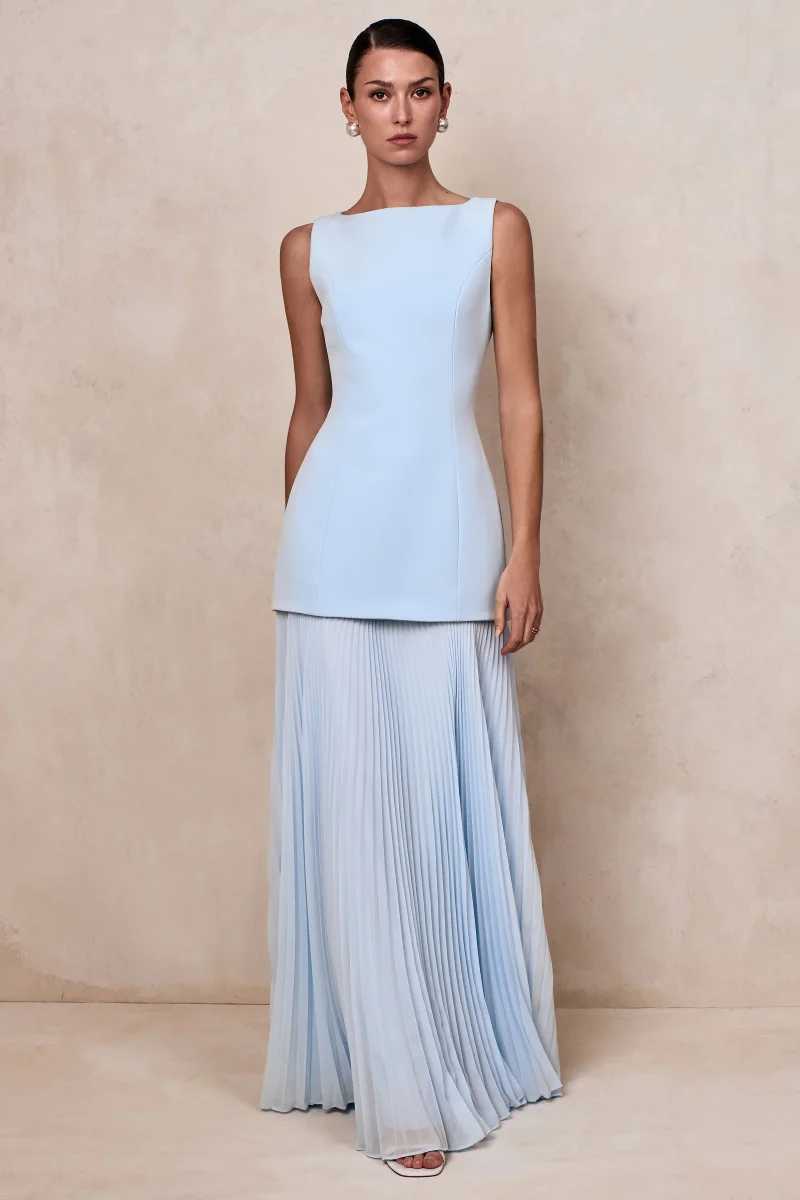 Hadley | Vestido Largo Azul Polvo con escote barco y cintura caída - Imagen 2