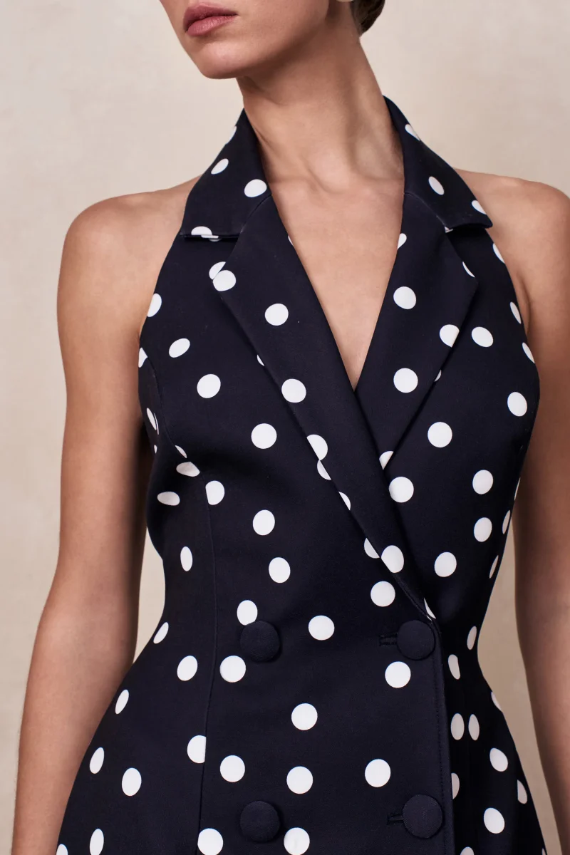 Hana | Vestido Largo Negro Y Blanco De Lunares Con Escote Pronunciado Y Cuello - Imagen 8