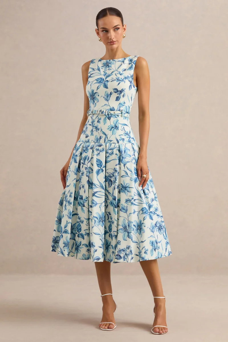 Sunnira | Vestido Midi Estampado Porcelana Azul De Crepé Con Escote Barco Y Abertura En Espalda