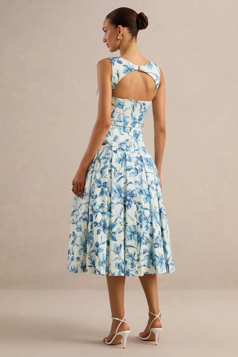 Sunnira | Vestido Midi Estampado Porcelana Azul De Crepé Con Escote Barco Y Abertura En Espalda - Imagen 3