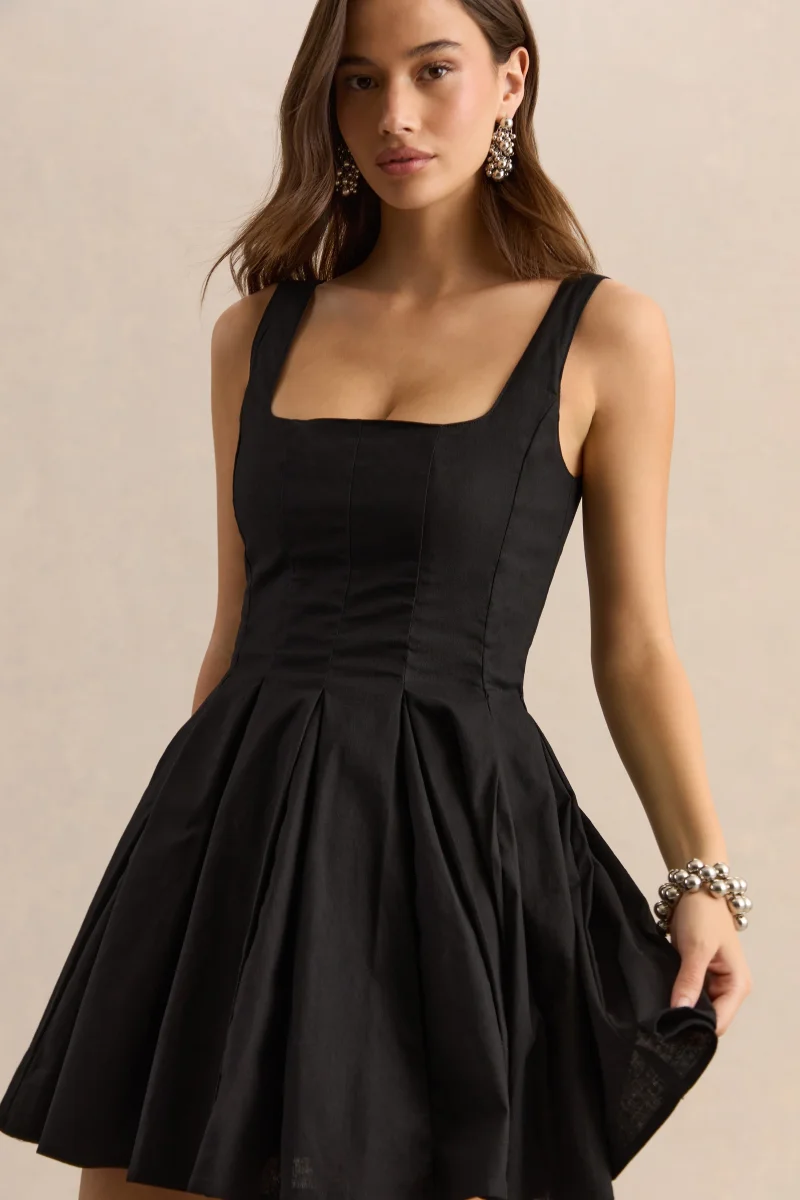 Brioria | Vestido Corto Negro De Efecto Lino Con Escote Cuadrado - Imagen 7