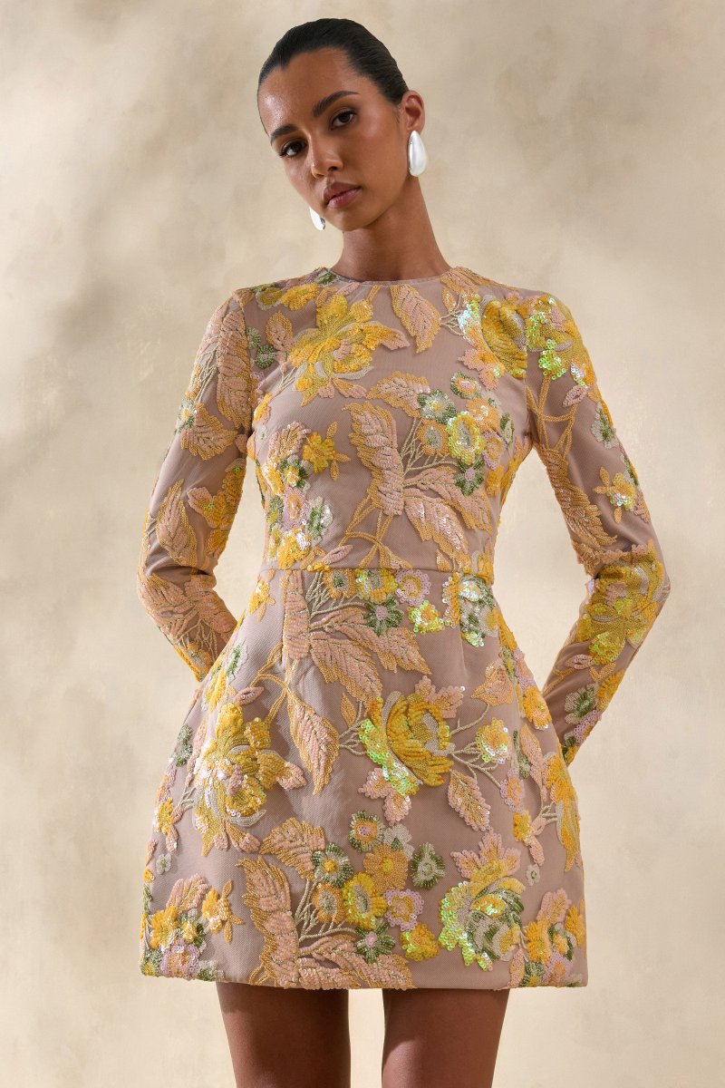 Merdia | Vestido Corto Amarillo Con Bordado Floral Y Cuello Redondo - Imagen 7
