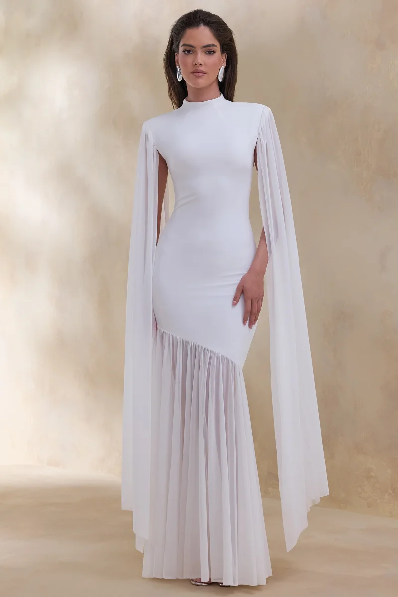 Chantelle | Vestido largo de cuello alto en blanco con cintura caída y mangas tipo capa