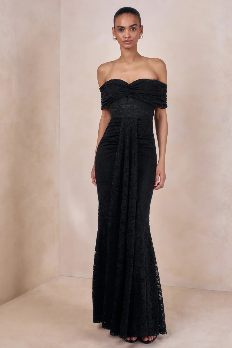 Aries | Vestido Largo de encaje negro con escote bardot y detalles fruncidos