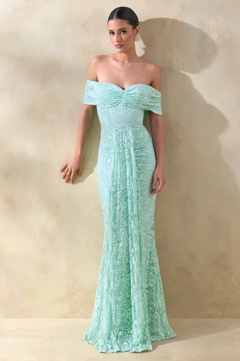 Aries | Vestido Largo de encaje color menta con escote bardot y detalles fruncidos - Imagen 6