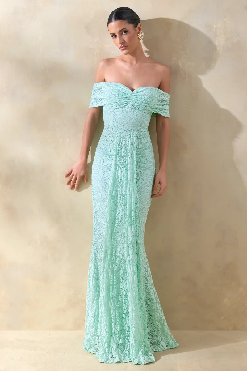 Aries | Vestido Largo de encaje color menta con escote bardot y detalles fruncidos - Imagen 5