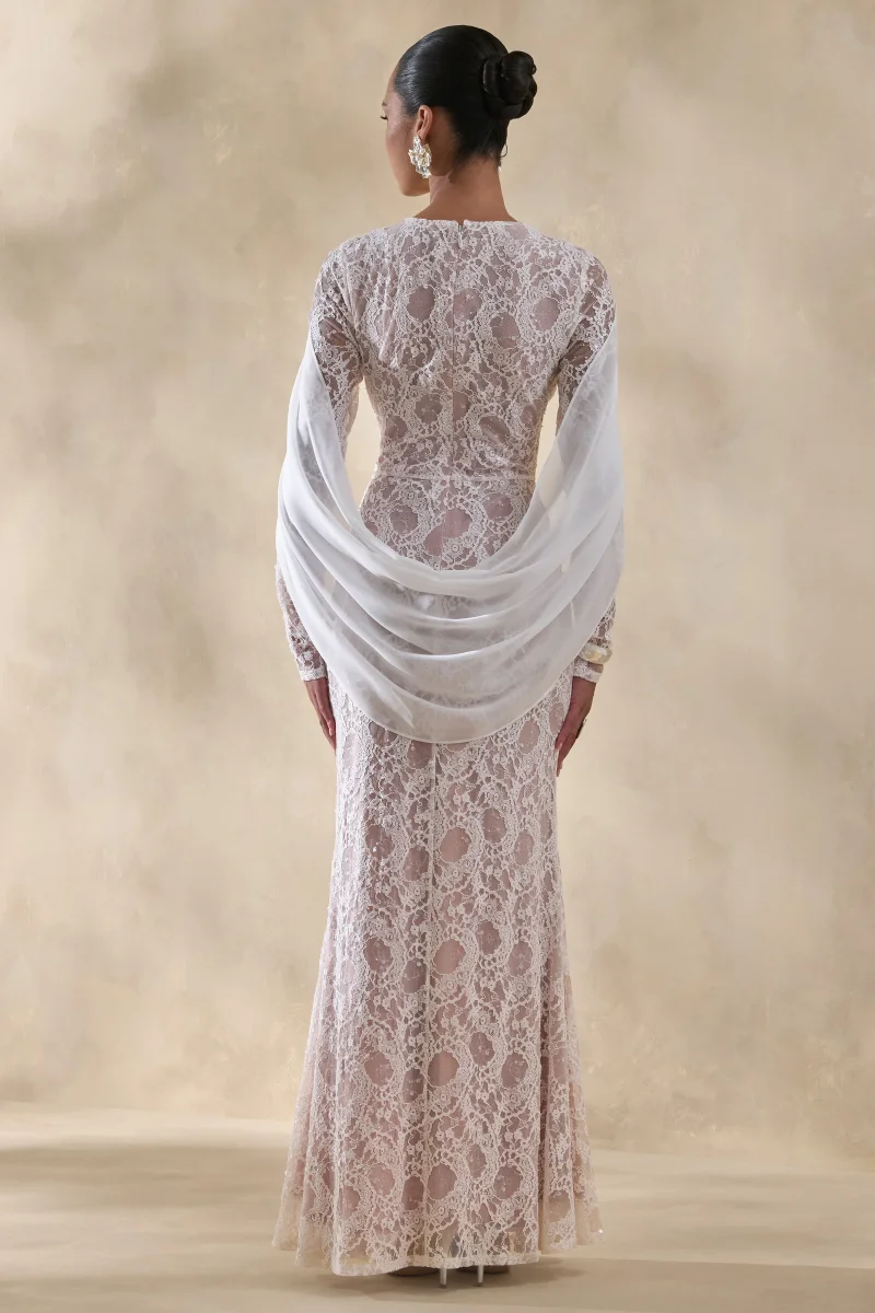 Nabina | Vestido Largo Blanco De Encaje Con Escote Redondo Y Espalda Drapada - Imagen 3