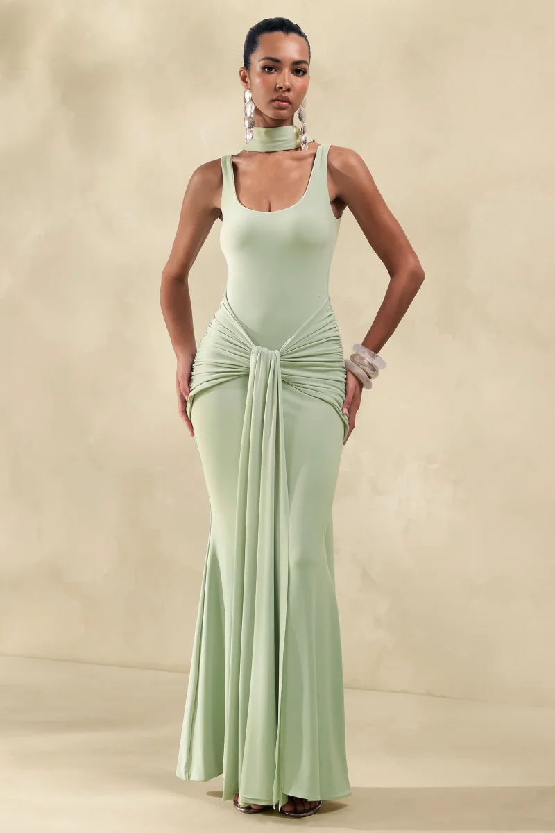 Solyra | Vestido Largo Menta De Cuello Cuadrado Con Faja Y Detalle Capa