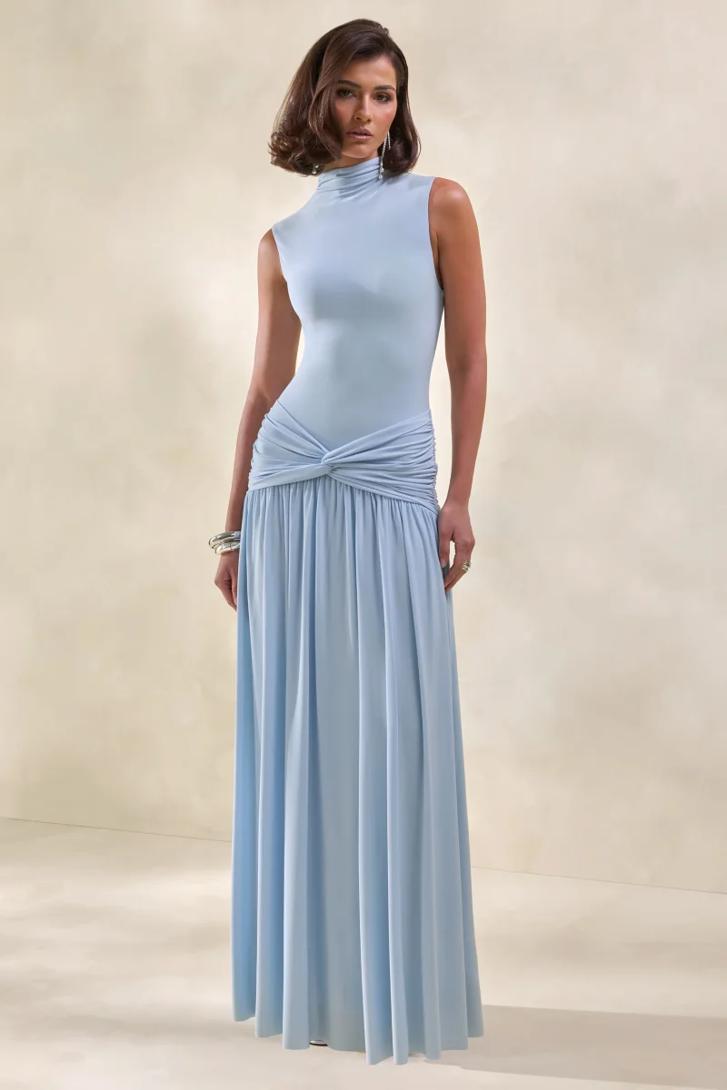Glimora | Vestido Largo Azul celeste de Cuello Alto con Detalle Fruncido - Imagen 2