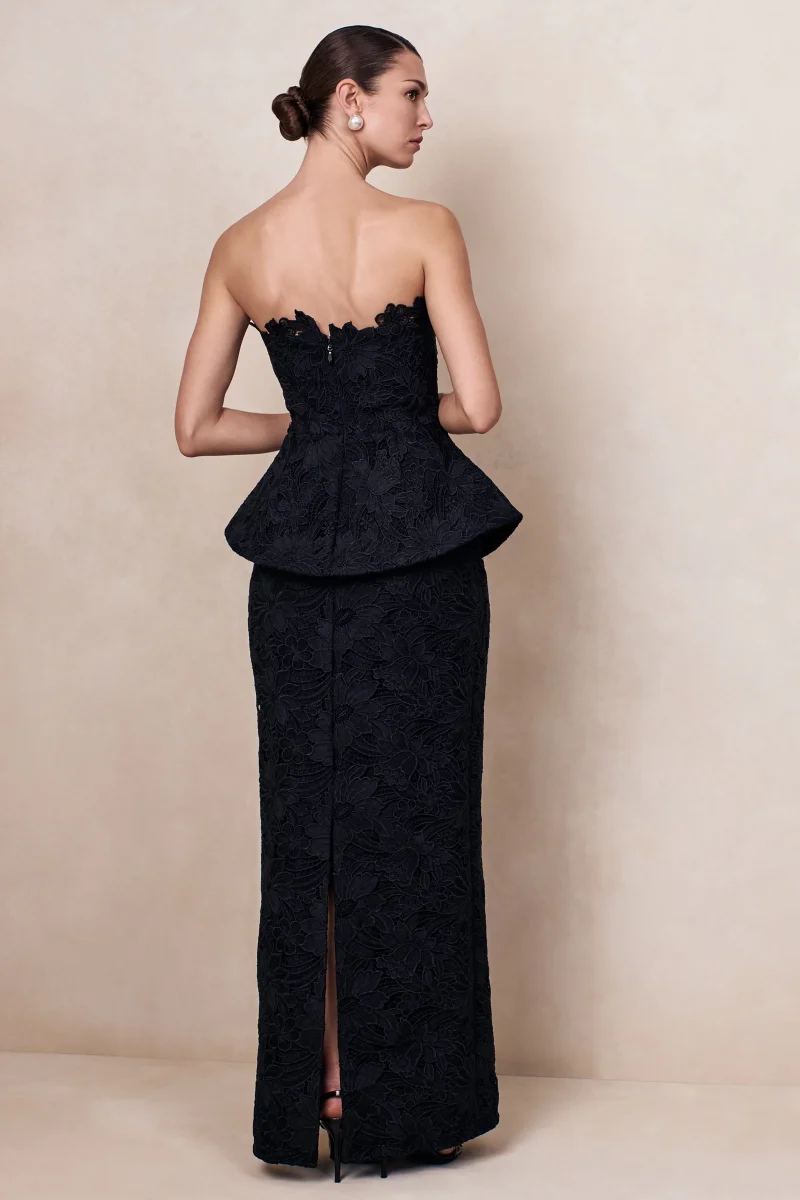 Delvine | Vestido Largo de encaje negro con escote bandeau y corsé - Imagen 5
