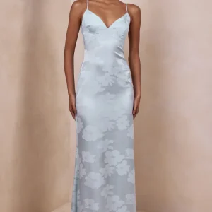 Carelle | Vestido Largo de Satén Azul Polvo con Escote en V Profundo y Cintura Asimétrica