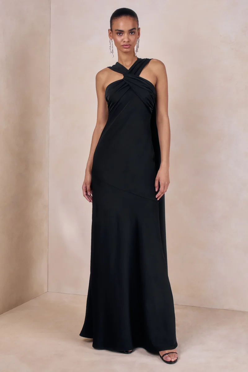 Sloane | Negro Satén Cuello Halter Vestido Largo con Capa - Imagen 7