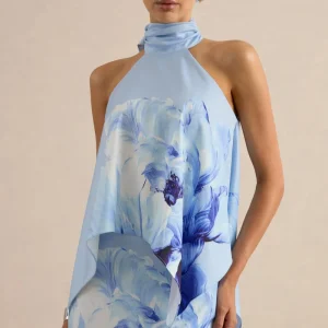 Sancelle | Top Halter De Satén Mate Con Estampado Floral Azul Bordeado Y Detalle De Pañuelo