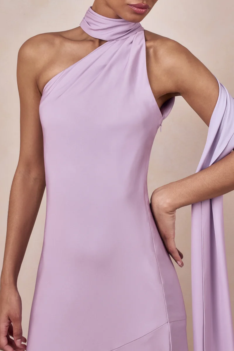 Cara | Vestido Maxi de Satén Lila con Cuello Alto - Imagen 4