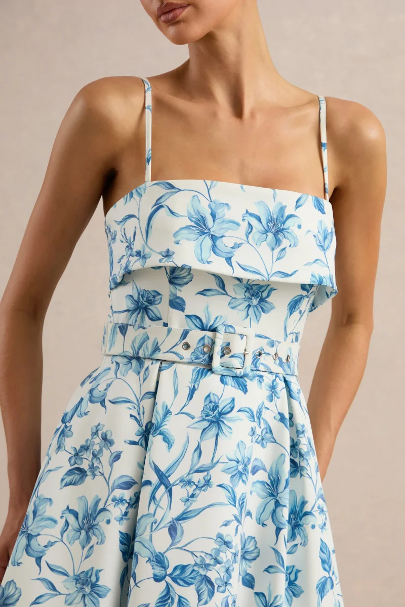 Devina | Vestido Midi Azul Con Estampado De Porcelana De Tejido Premium Con Escote Cuadrado Y Cinturón - Imagen 5