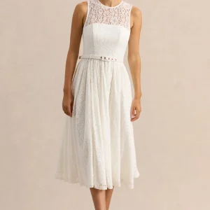 Anabella | Vestido Midi Blanco de Encaje con Cuello Alto y Cinturón