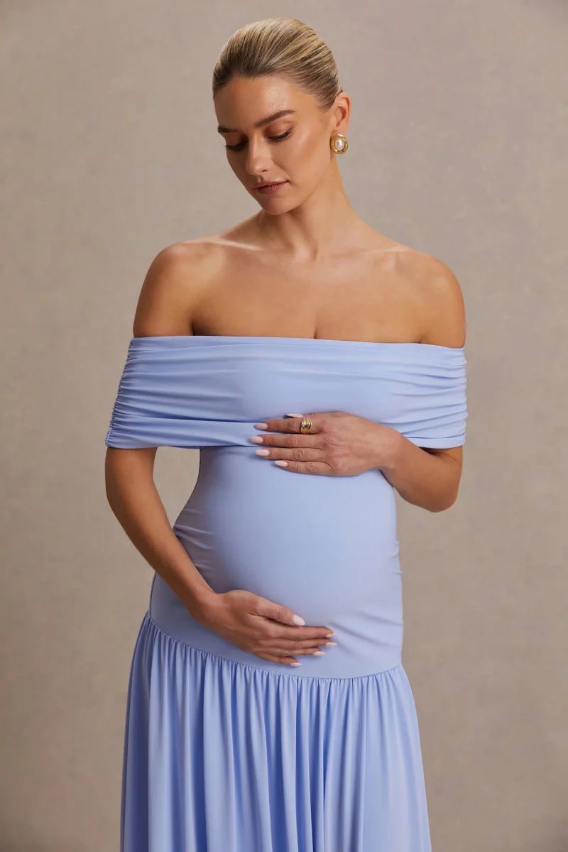 Juliette | Vestido largo azul polvo con escote Bardot y cintura caída - Imagen 4